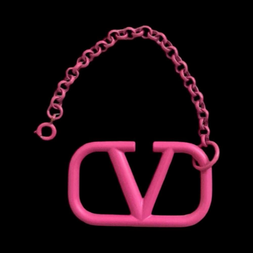 Valentino Garavani Beauty Logo Charm